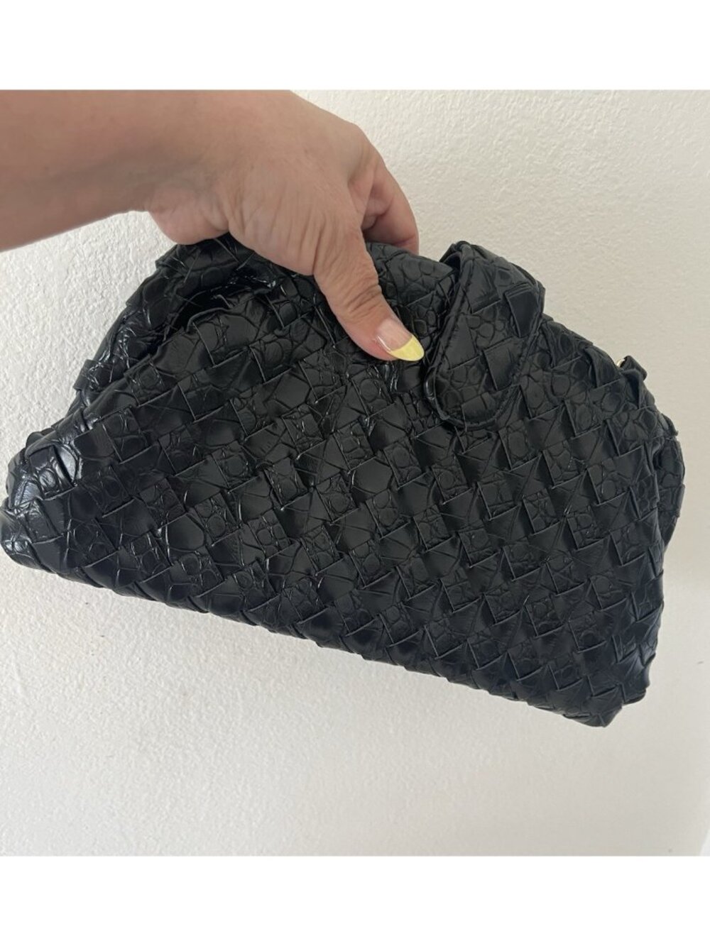 Nordstrom $80 Moda Luxe GiGi Crossbody Bag Woven Black Vegan Soft Leather Clutch - Picture 6 of 16